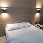 Moon Suite Hotel Şirinevler
